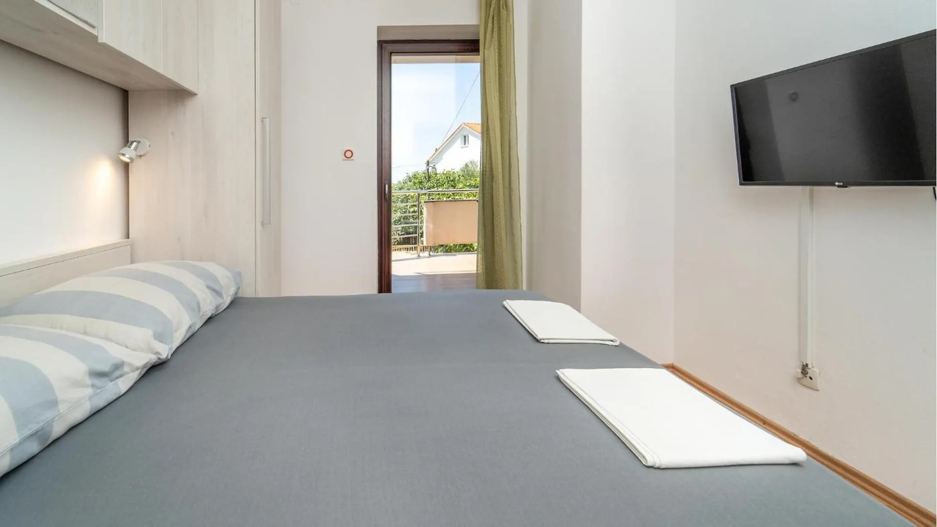 Lovely Apartment In Zadar With House Sea View